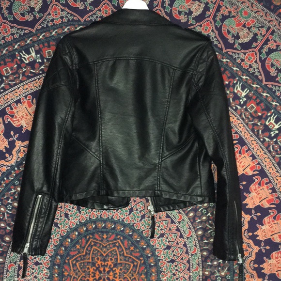 Abercrombie & Fitch Vegan Leather Jacket - Picture 5 of 6